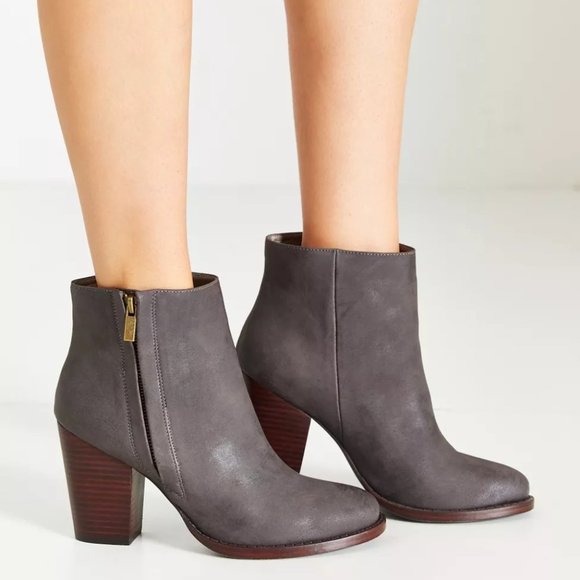 EUC Silence + Noise Half-Stacked Heeled Ankle Boot in Gray Sz 8.5 - Picture 5 of 10